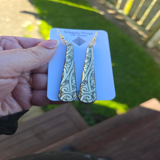 Whanaungatanga Koura | Wider teadrop