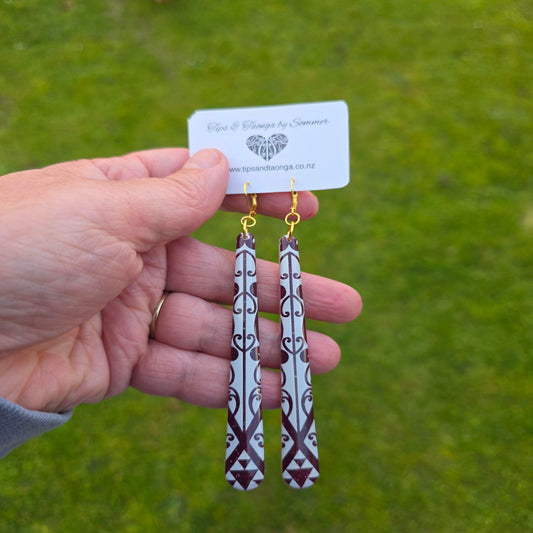 Maroon glitter | Long slim teardrop