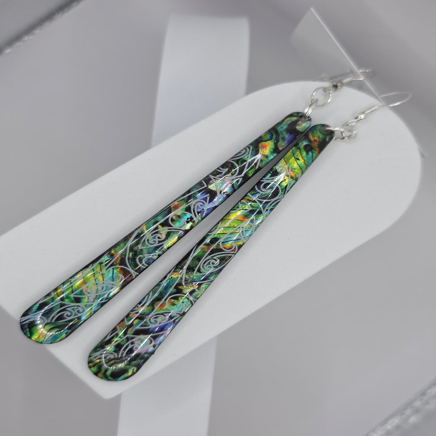 Pāua designed | Long slim teardrop 80mm